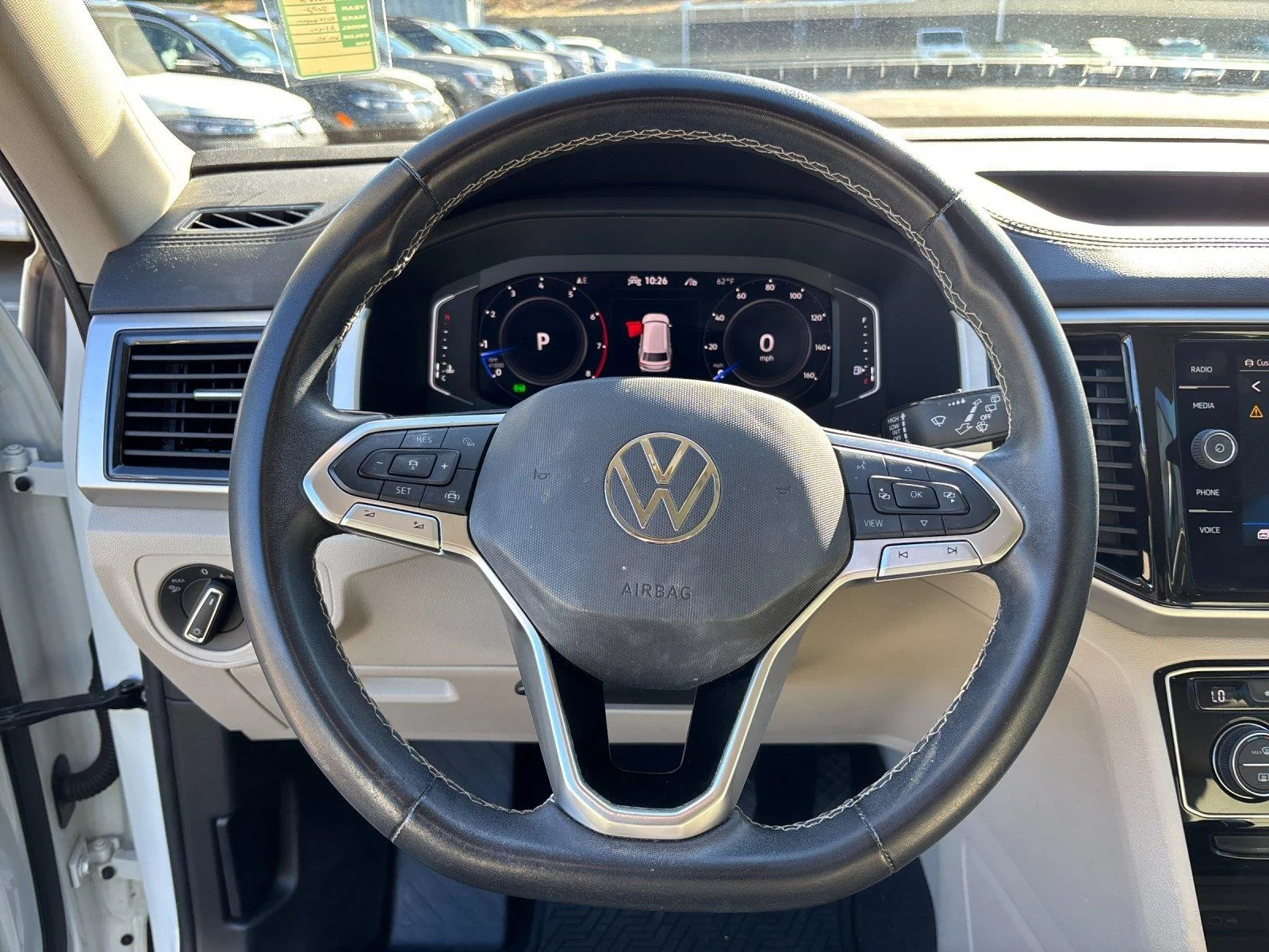 Used 2022 Pure White Volkswagen 3.6L V6 SE w/Technology image 17