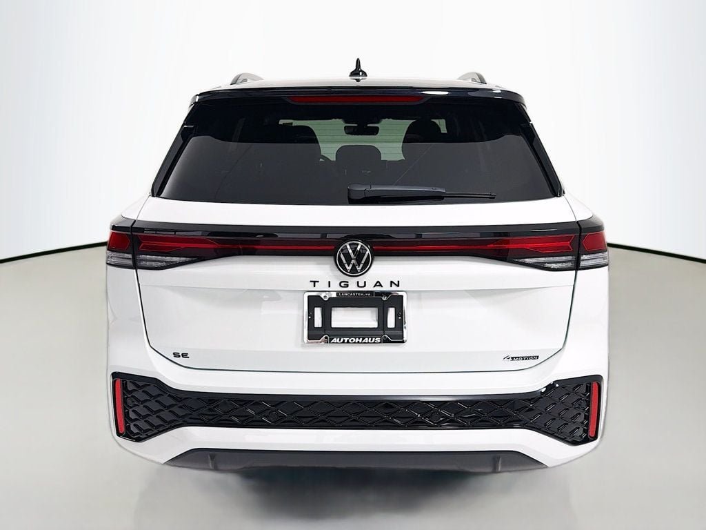 New 2026 Opal White Pearl Volkswagen 2.0T SE R-Line Black 4MOTION image 6