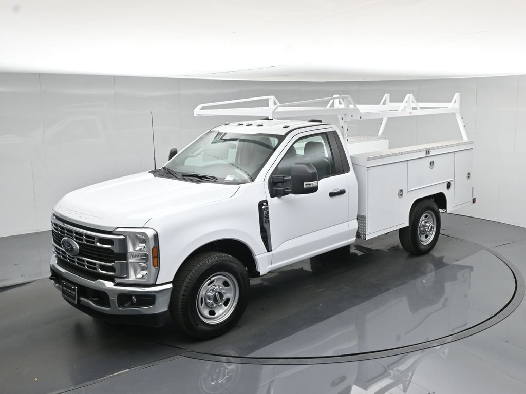 2026 Ford F-350 Super Duty Chassis Cab XL - Photo 38