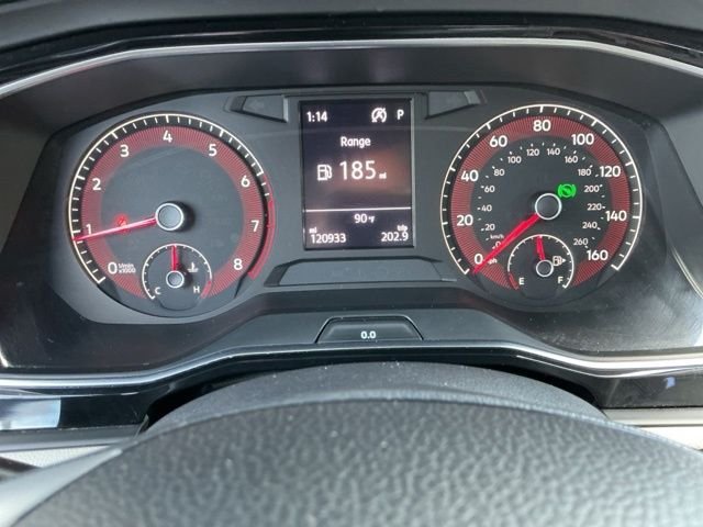 Used 2019 Orange Volkswagen 1.4T S image 34