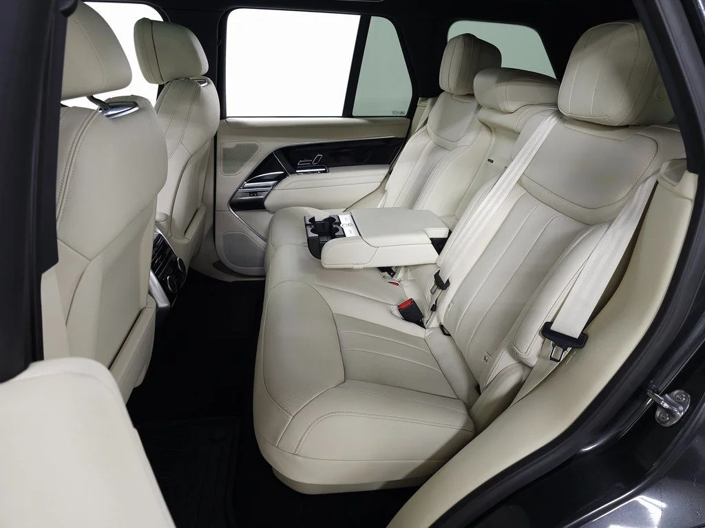 Certified Used 2025 Gray Land Rover SE image 38