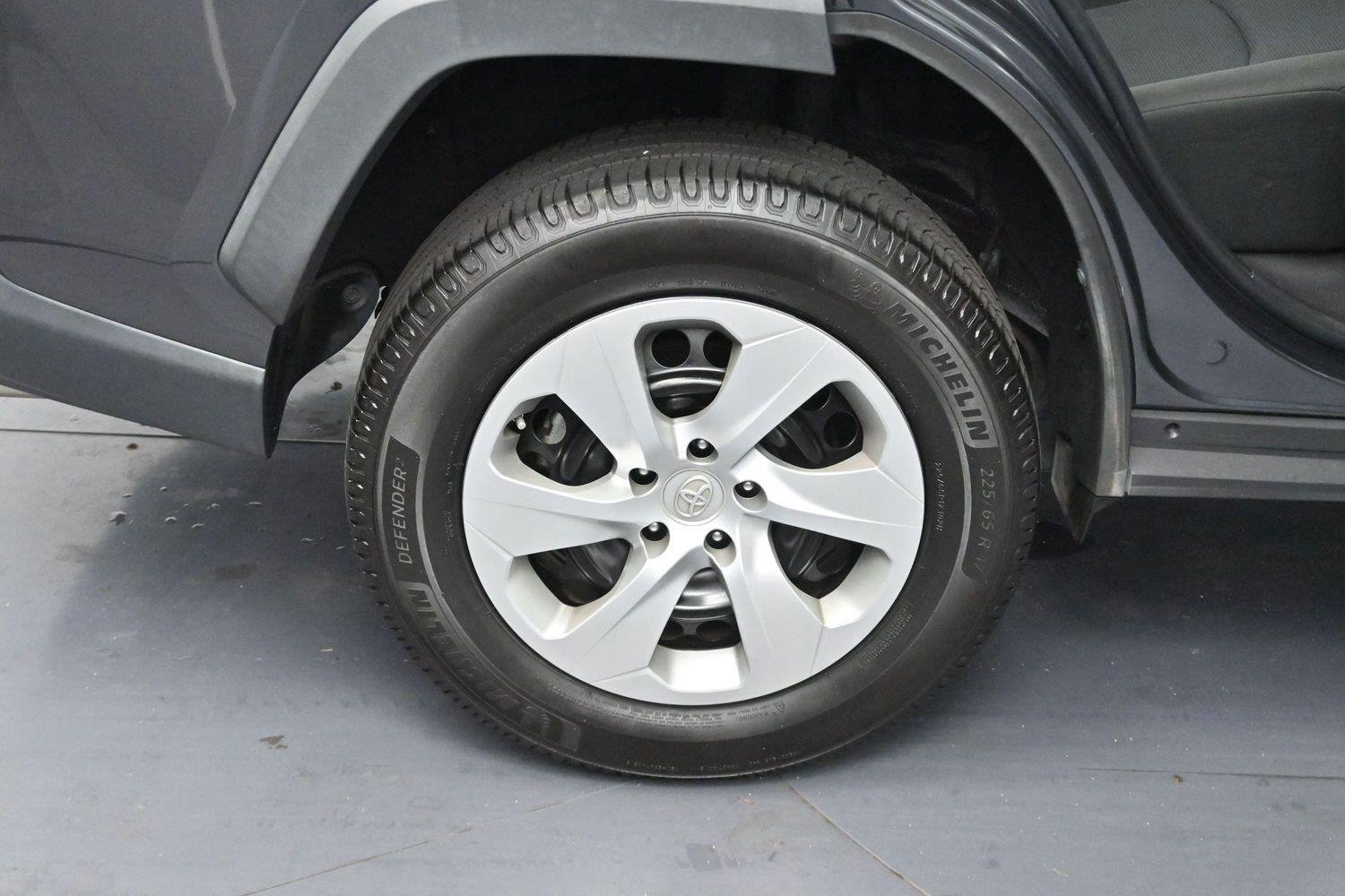 Used 2022 Magnetic Gray Metallic Toyota LE image 34