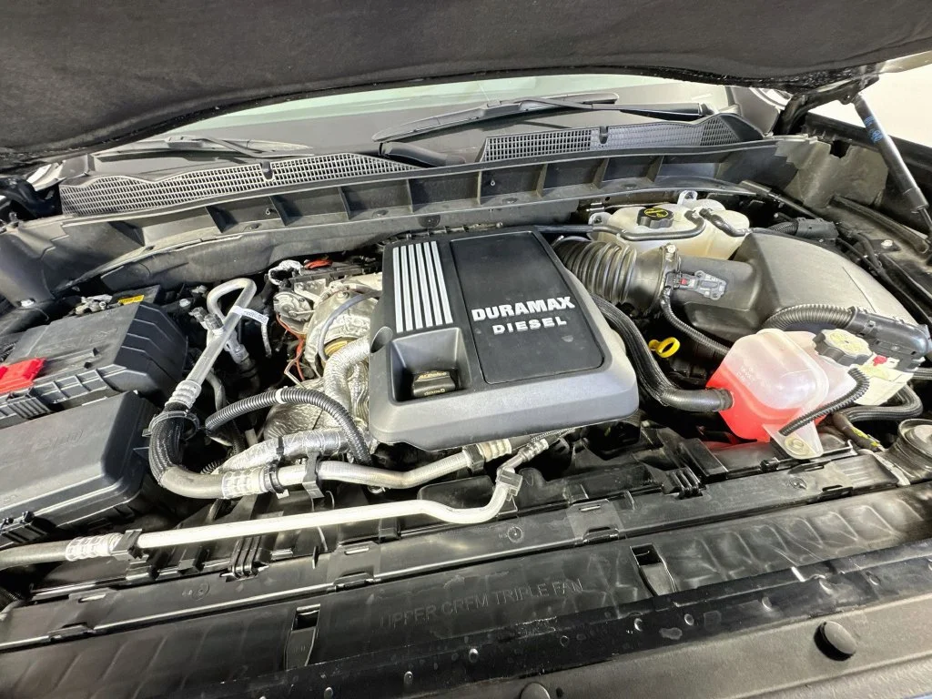 Used 2025 Black GMC AT4 image 40