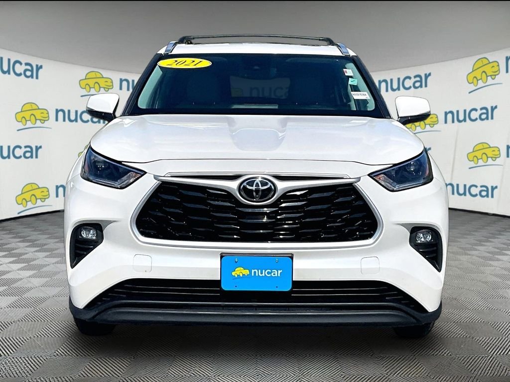 Used 2021 White Toyota XLE image 2
