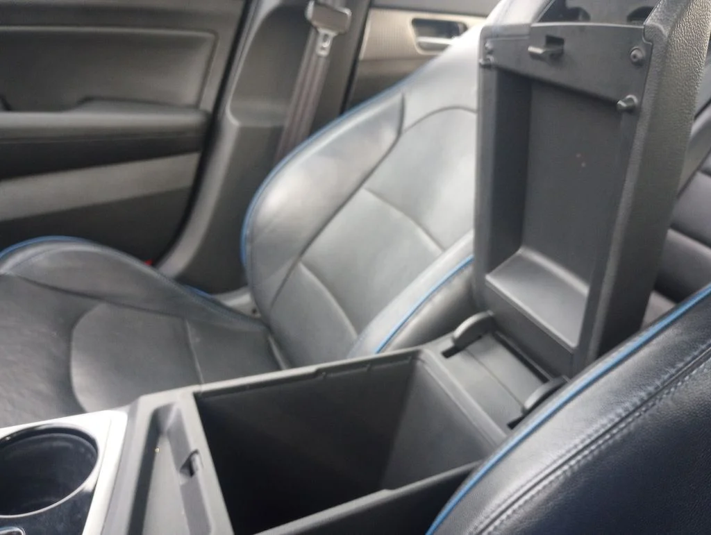 Used 2018 Blue Hyundai Limited image 36