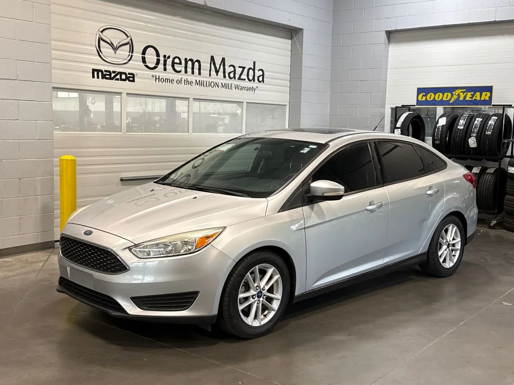 2015 Ford Focus Sedan SE's photo