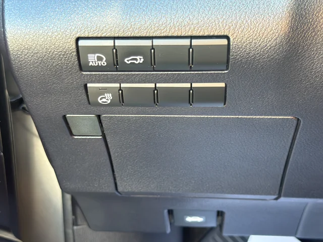 Used 2021 Silver Lexus 350 image 29