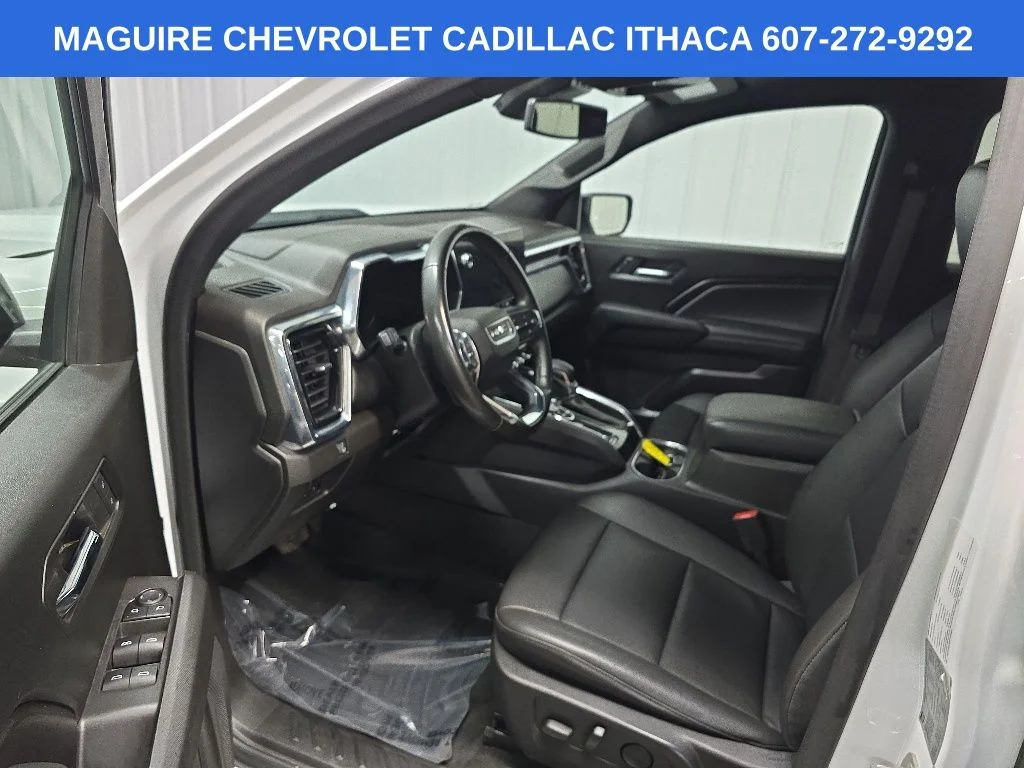 Used 2023 White GMC Elevation image 28