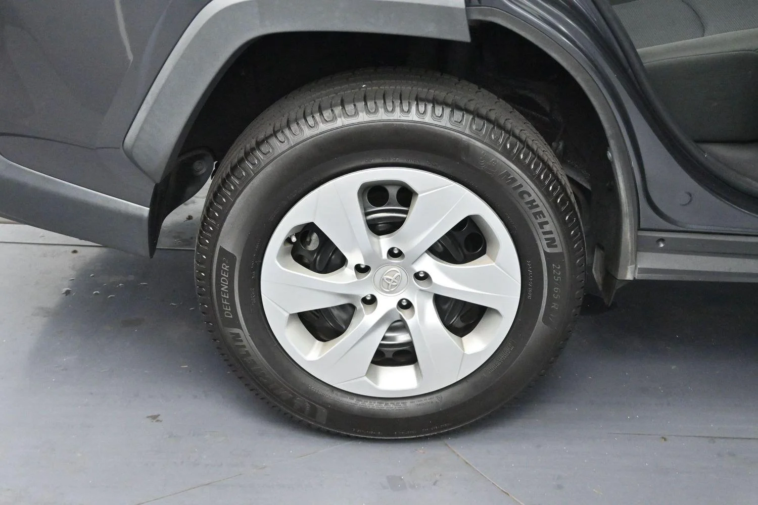 Used 2022 Magnetic Gray Metallic Toyota LE image 34