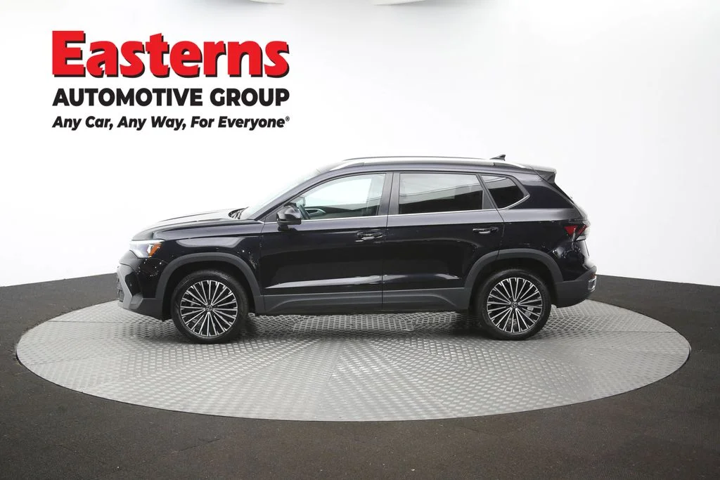 Used 2025 Black Volkswagen 1.5T SE image 58