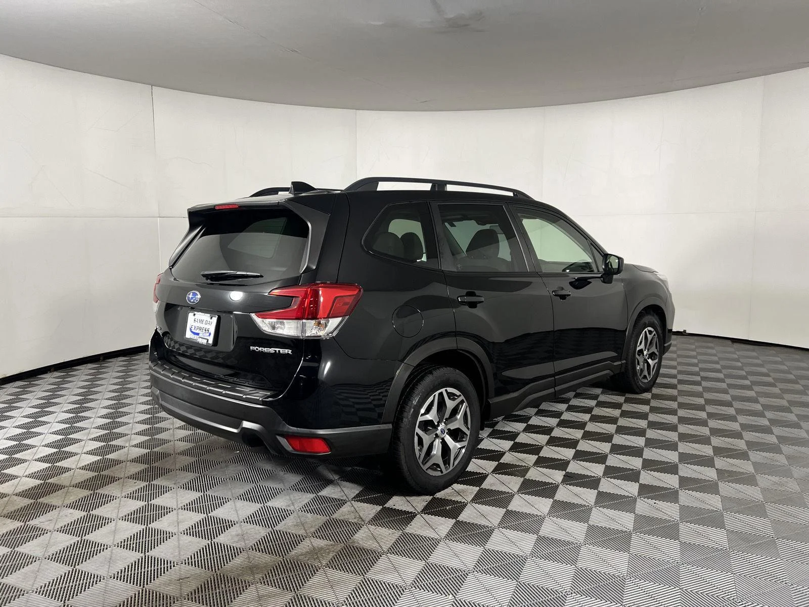 Used 2021 Crystal Black Silica Subaru Premium image 25