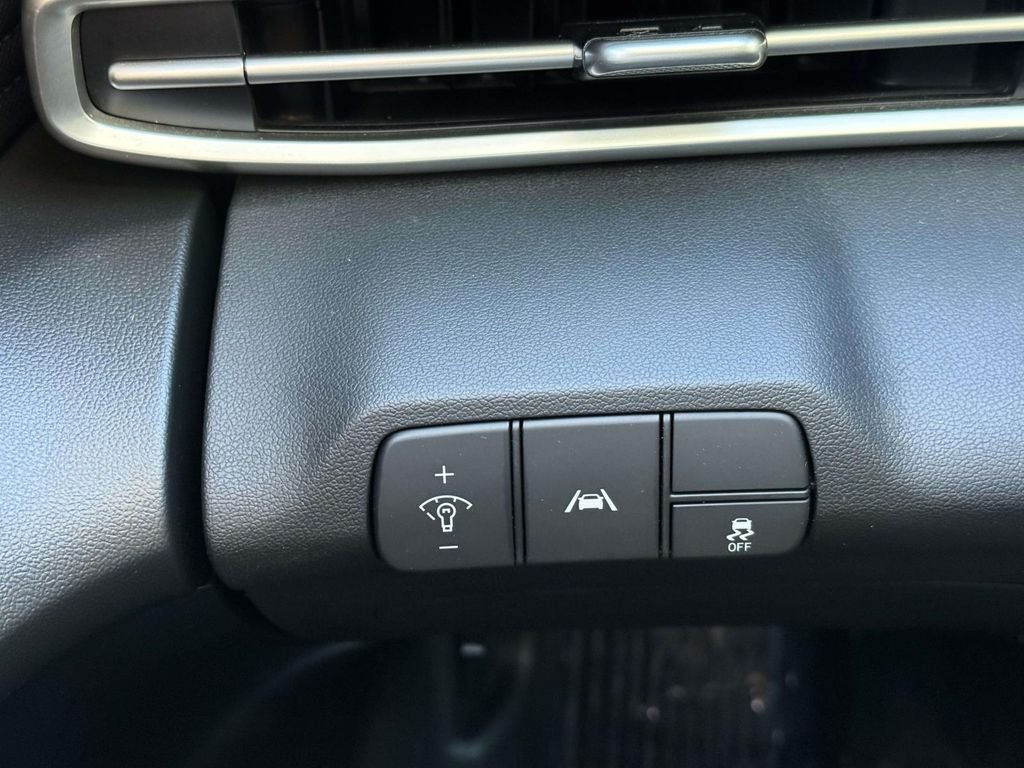 Used 2021 Black Hyundai SEL image 26