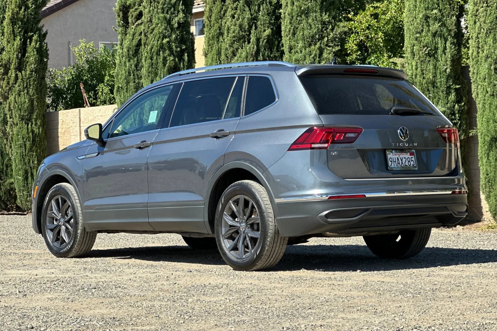 Certified Used 2023 Gray Volkswagen SE image 6