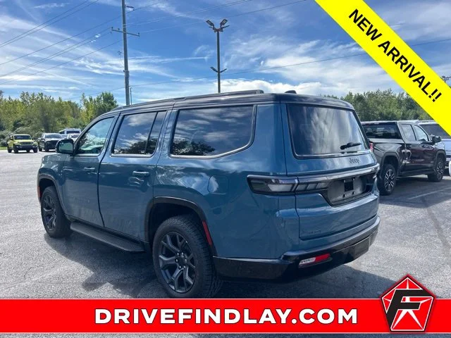 Used 2026 Blue Jeep Upland image 12