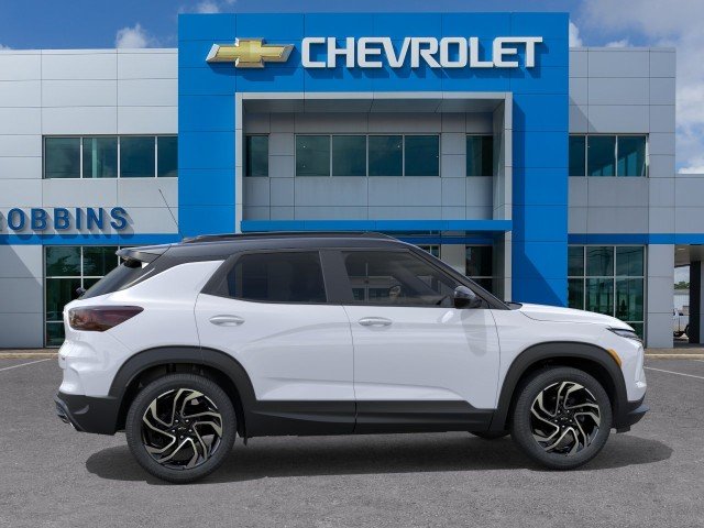 New 2026 Iridescent Pearl Tricoat Chevrolet RS image 5