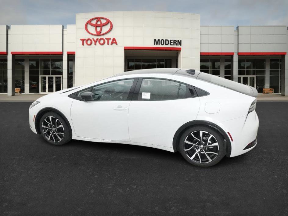 New 2026 Wind Chill Pearl Toyota XSE Premium image 11