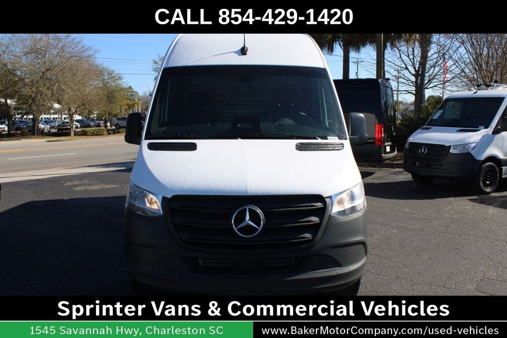New 2026 Arctic+White Mercedes-Benz Cargo 170 WB image 12