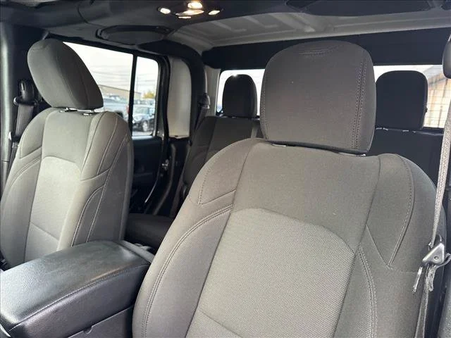 Used 2023 Gray Jeep Sport S image 21