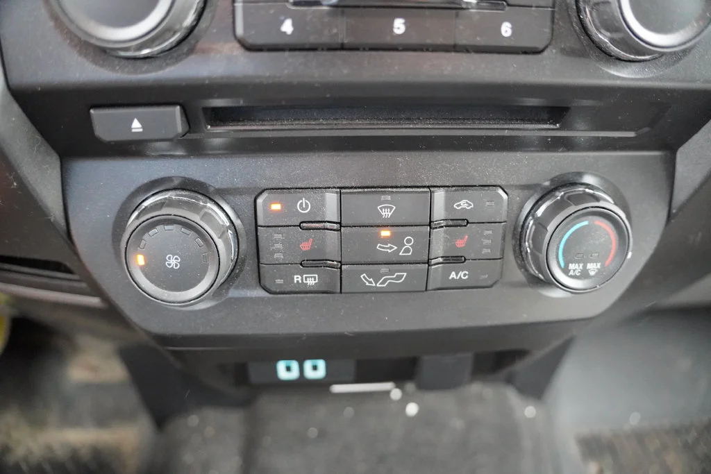 Used 2018 Blue Ford XLT image 6