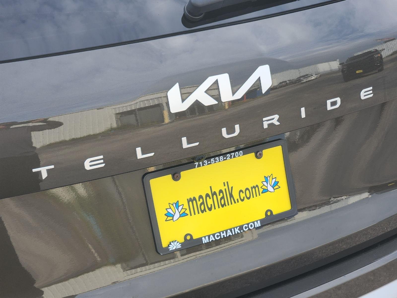 Used 2024 Dark Moss Kia SX image 12