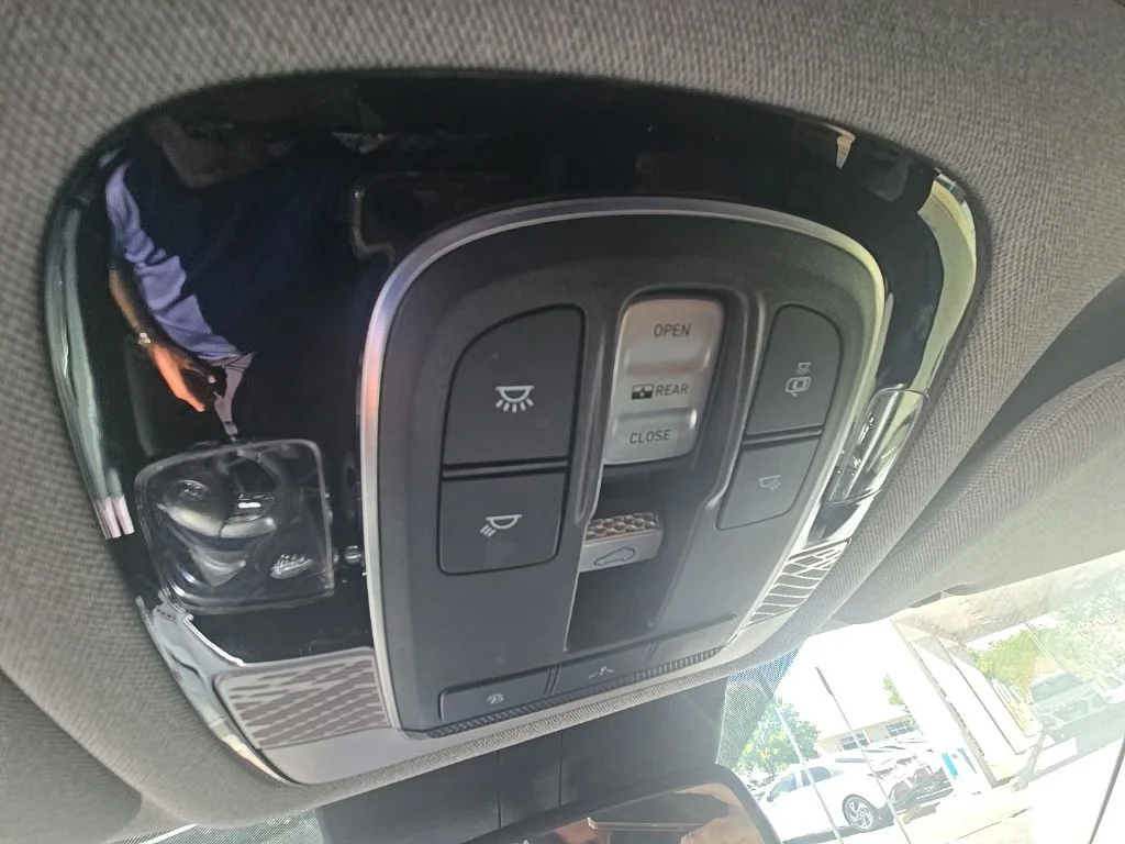 Used 2021 White Hyundai Limited image 21