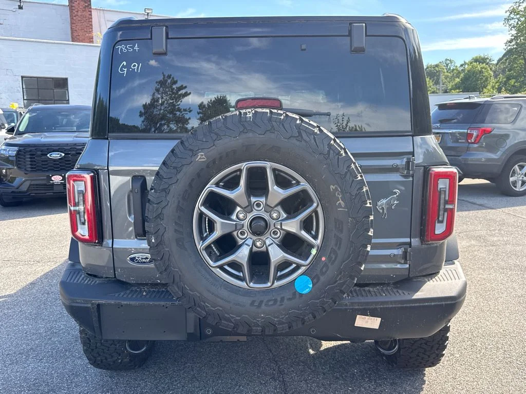 New 2025 Gray Ford Badlands image 6