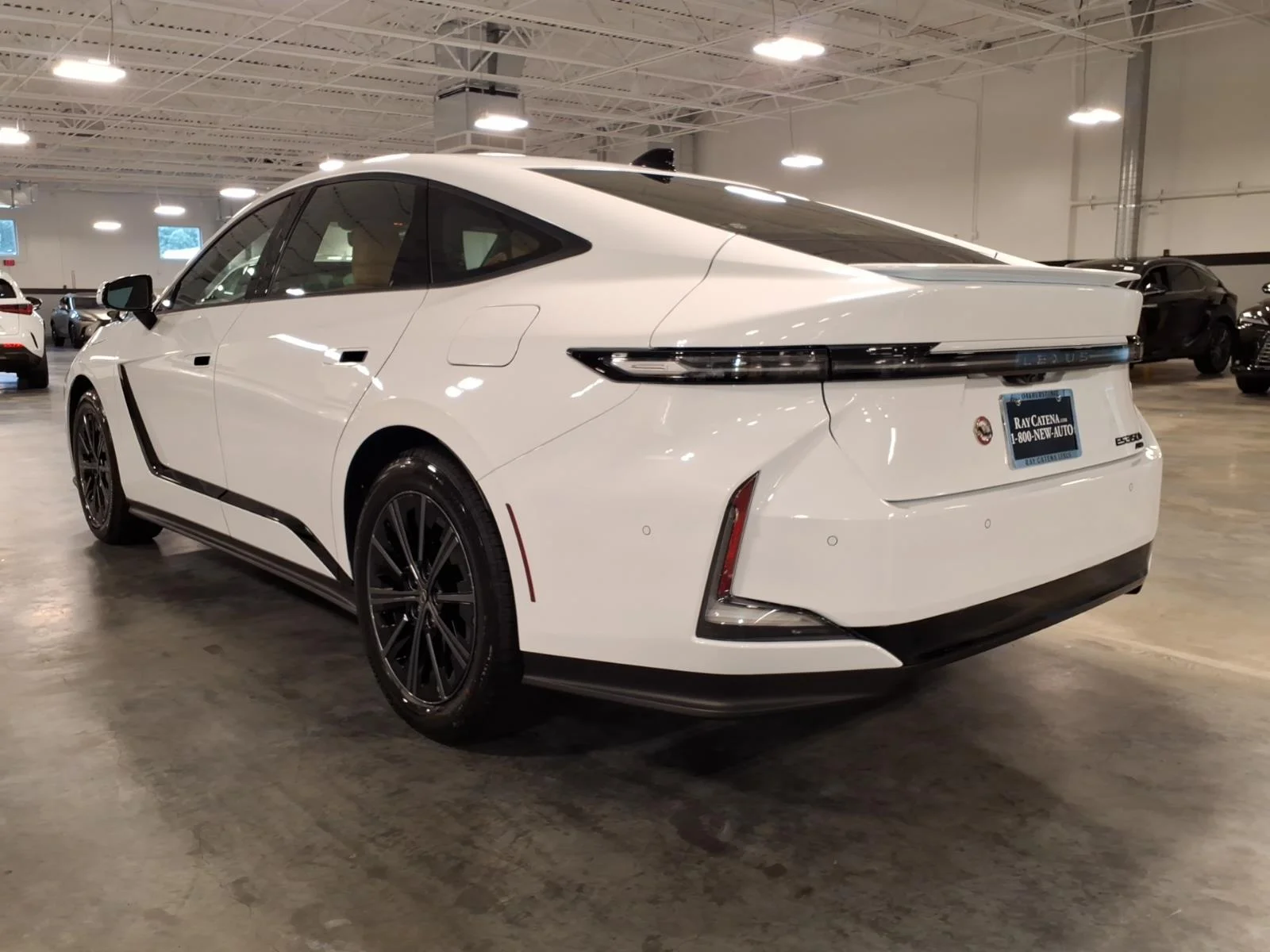 New 2026 Ultra White 083 Lexus Premium image 14
