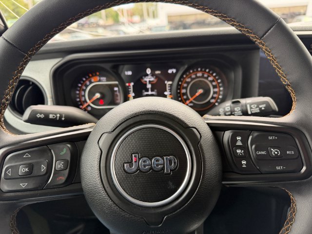Used 2024 Green Jeep Sport S image 26