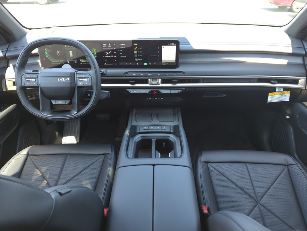 New 2027 Ivory Silver Kia EX image 15