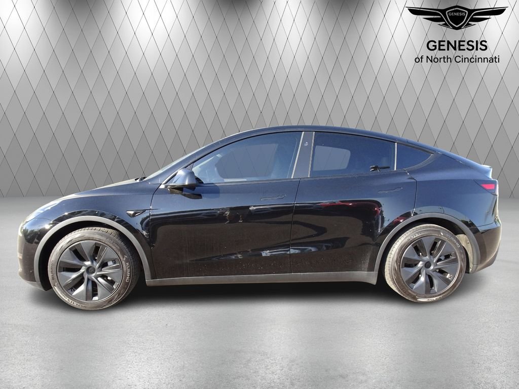 Used 2024 Tesla Model Y Long Range with VIN 7SAYGDEE2RA293876 for sale in Cincinnati, OH