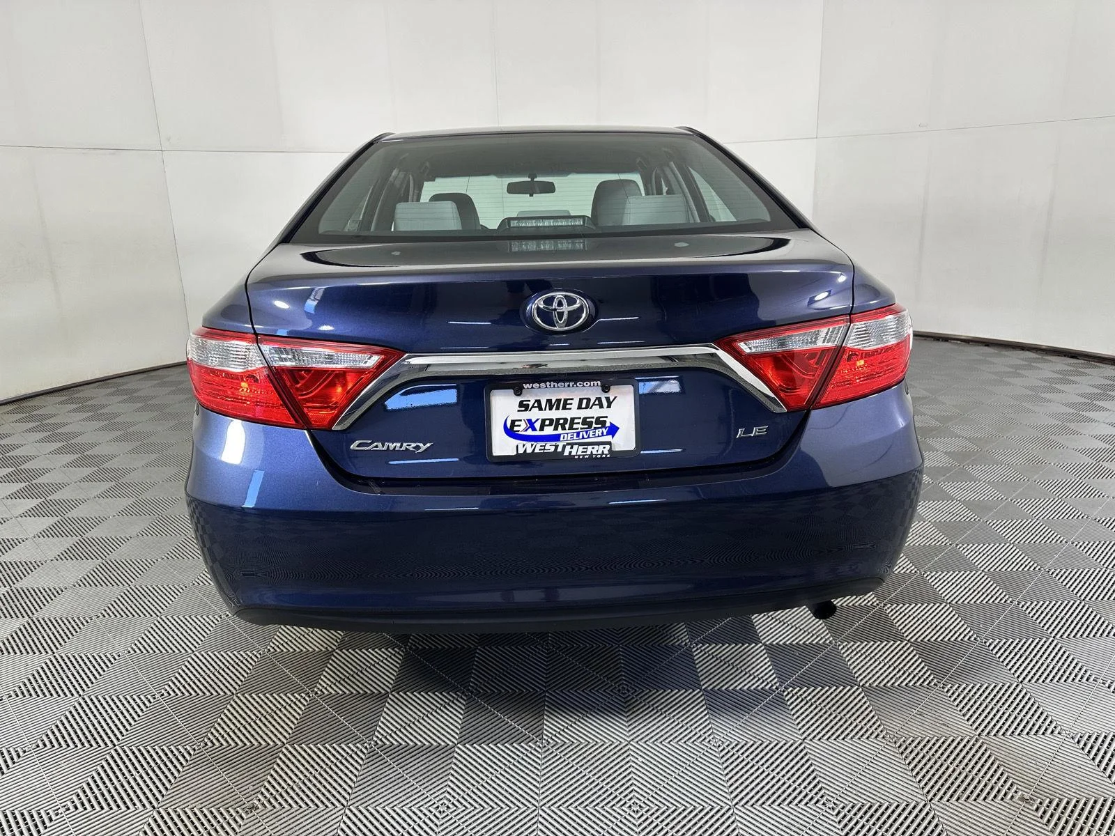 Used 2017 Parisian Night Pearl Toyota SE image 22