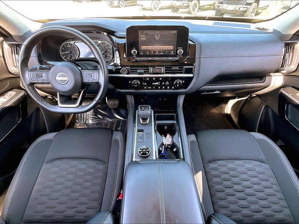 Used 2022 Gun Metallic Nissan SV image 21
