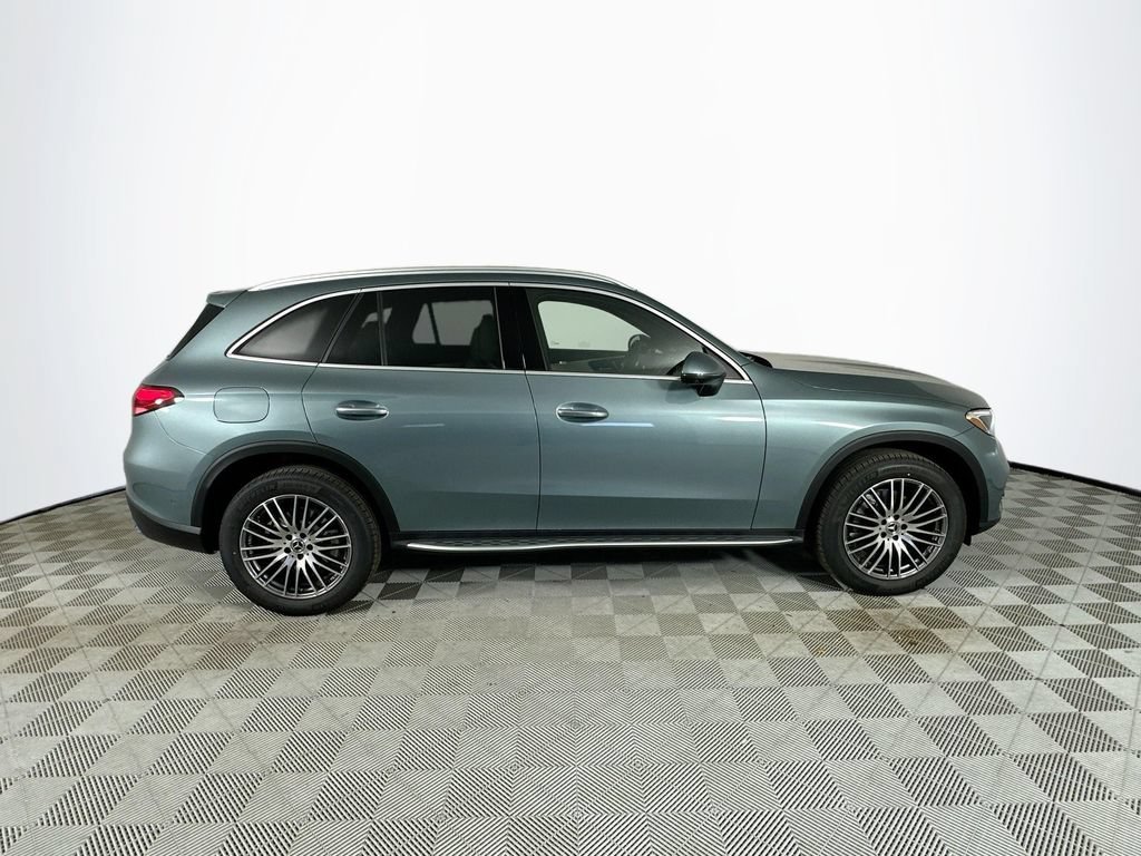 New 2026 Verde Silver Metallic Mercedes-Benz GLC 300 image 41