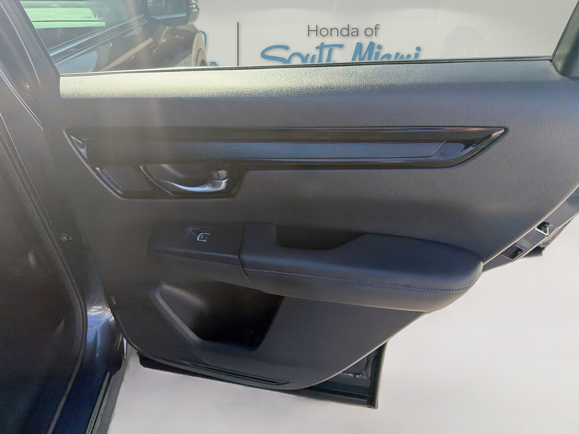 Certified Used 2024 sparkle silver metallic Honda EX-L image 30