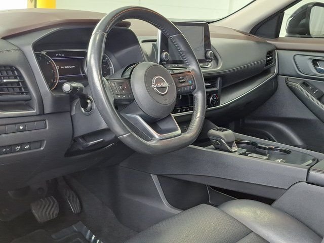 Used 2023 Black Nissan SV image 8