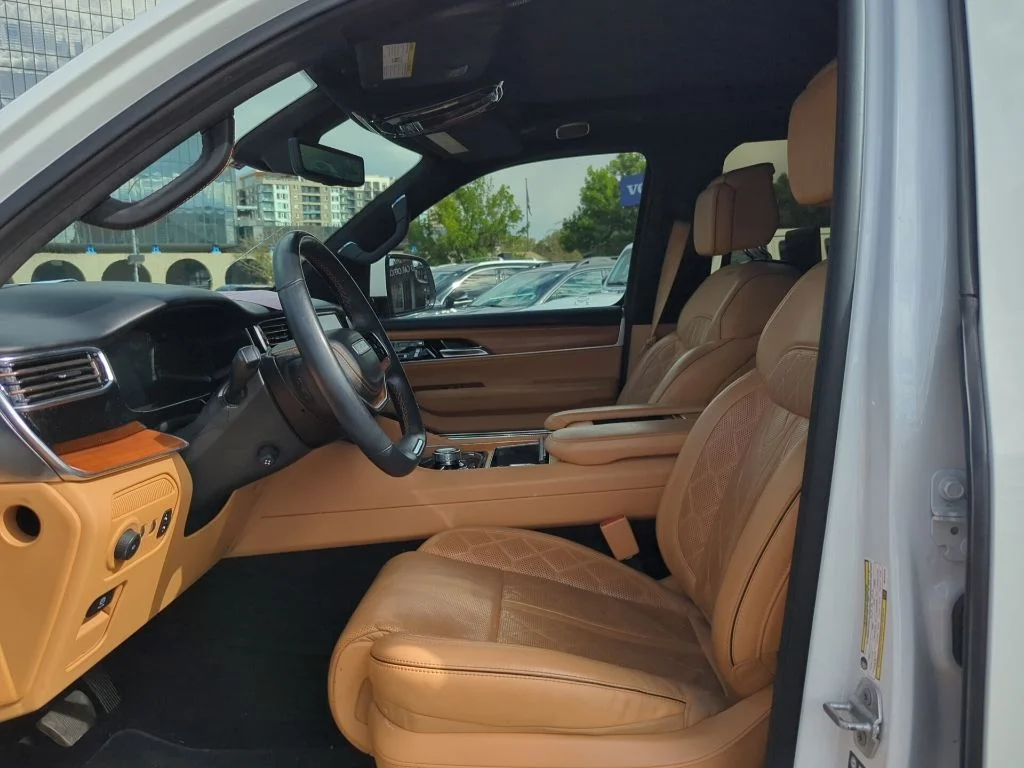 Used 2022 White Jeep Series III image 11