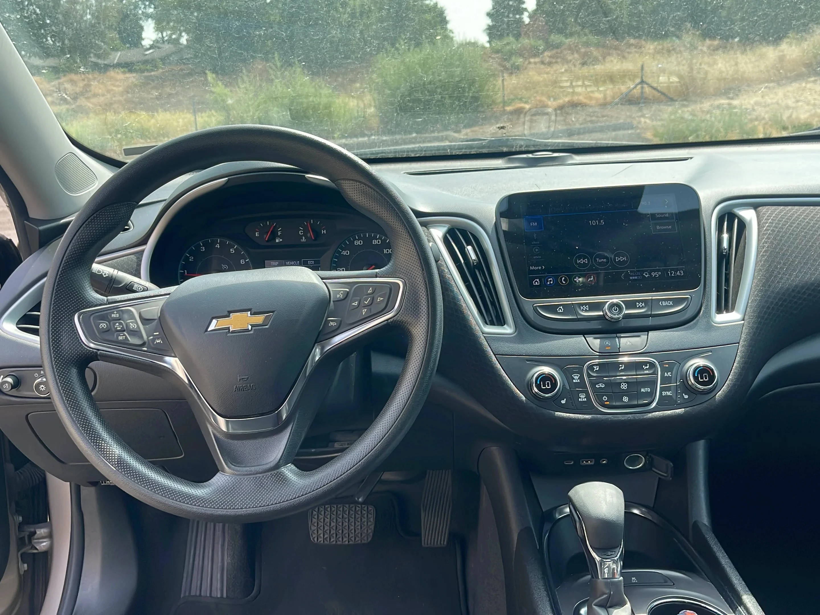2023 Chevrolet Malibu 1LT - Photo 11