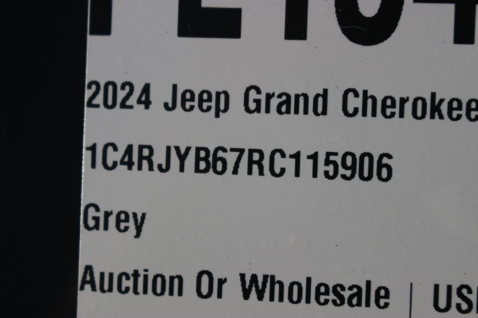 Used 2024 Grey Jeep 4x4 image 43