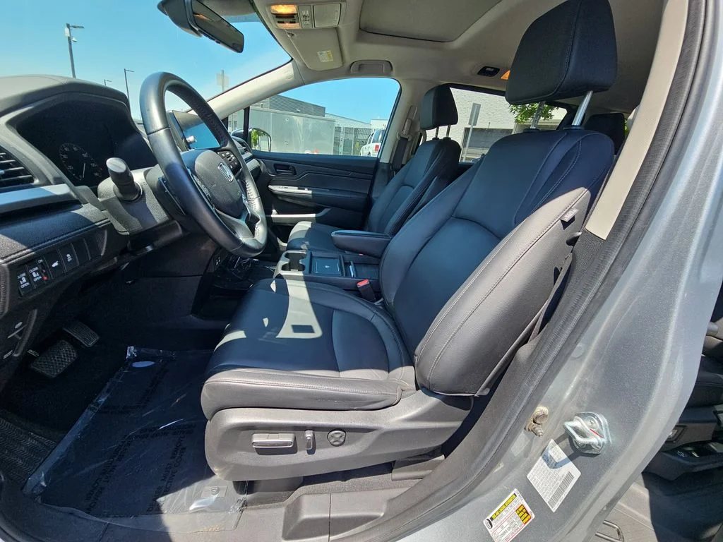 Used 2025  Honda EX-L image 14