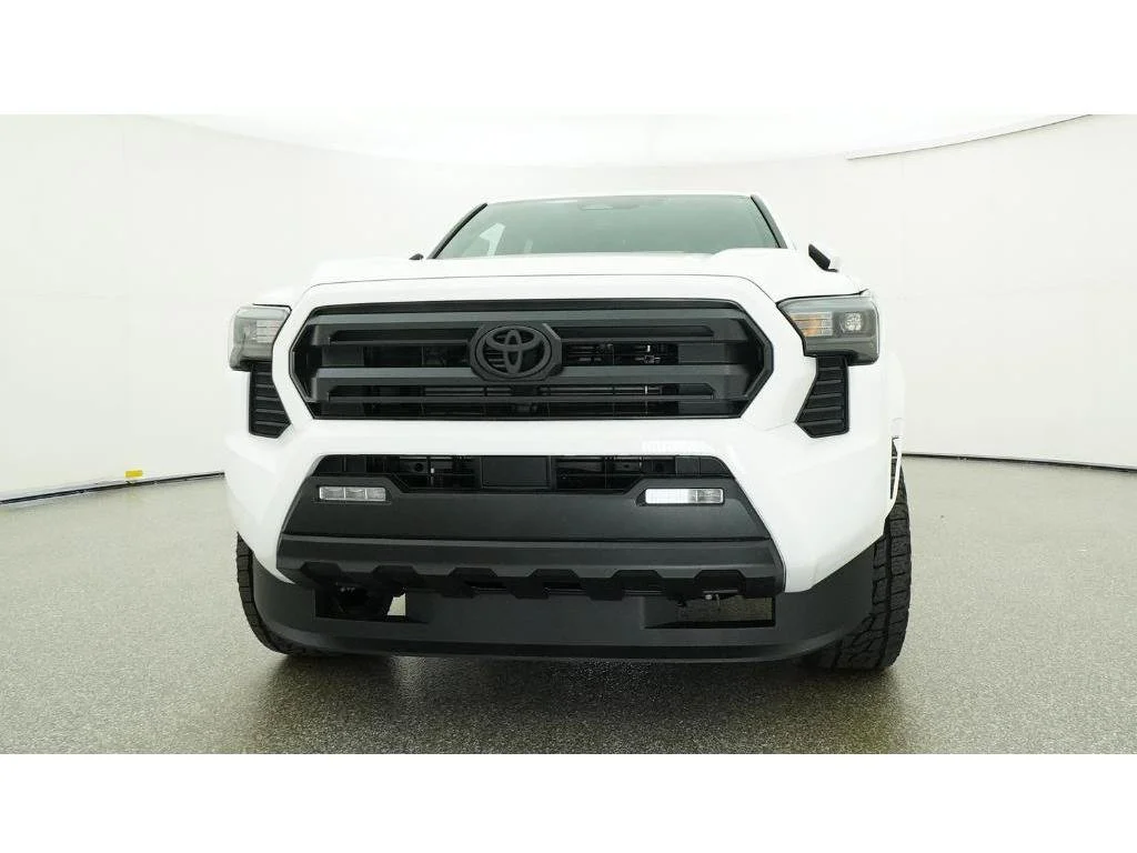 New 2026 Ice Cap Toyota SR5 image 31