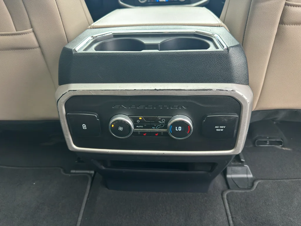 Used 2024 Agate Black Metallic Ford Limited image 25