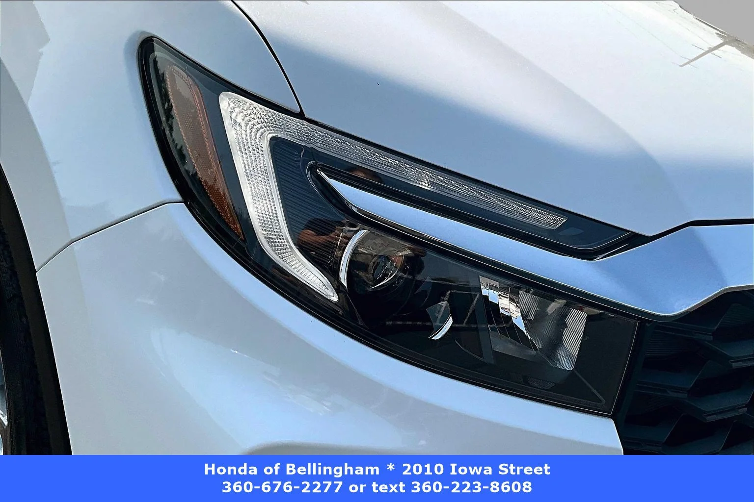 Used 2023 Platinum White Pearl Honda EX-L image 29