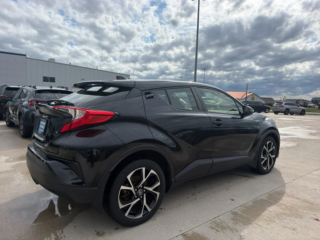 Used 2019 Black Sand Pearl Toyota XLE image 6