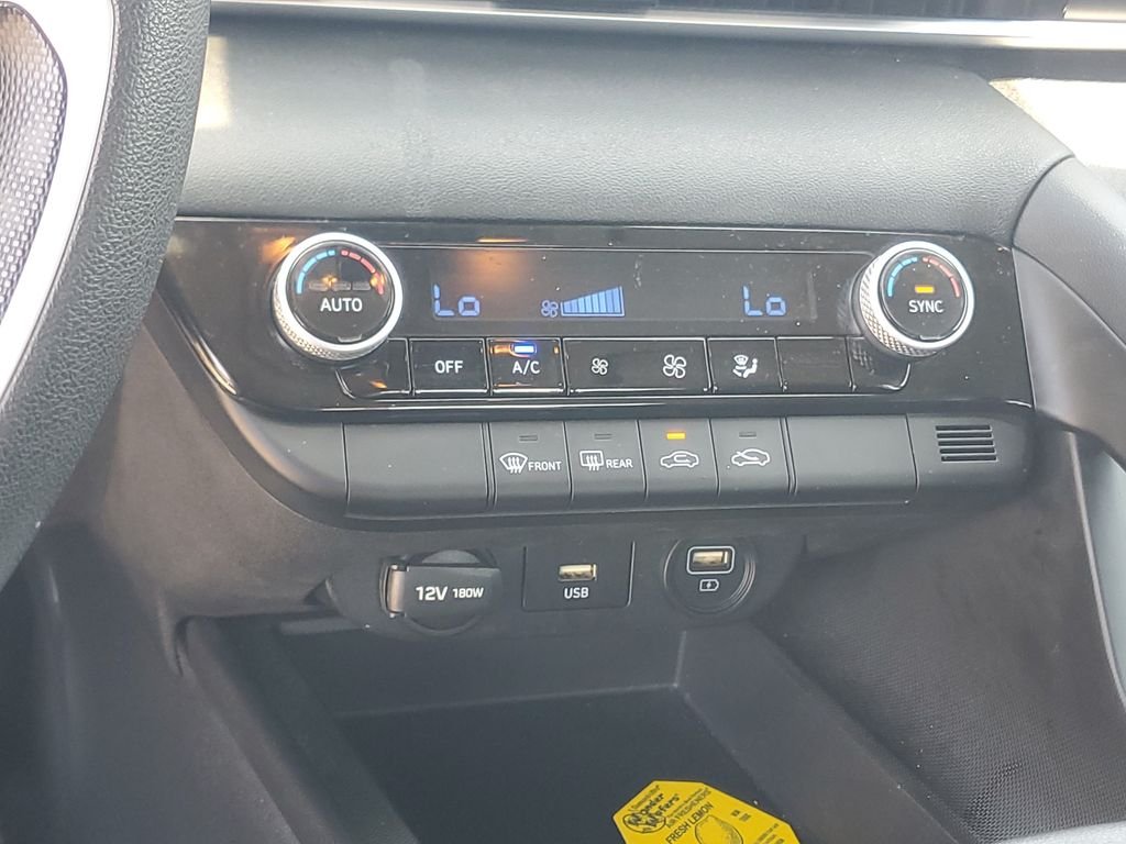 Used 2021 Fluid Metal Hyundai SEL image 28