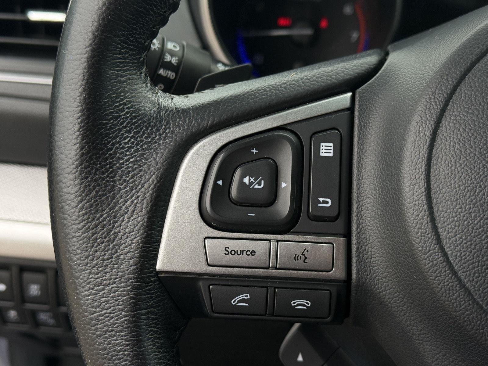 Used 2016 Twilight Blue Metallic Subaru 2.5i Premium image 17