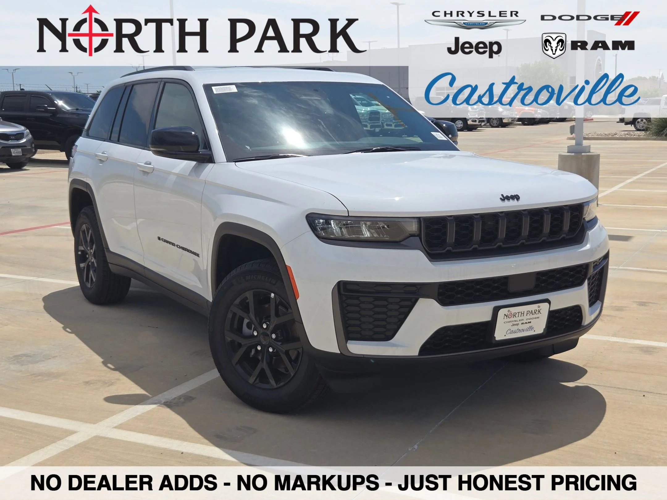 2026 Jeep Grand Cherokee Laredo Altitude's photo
