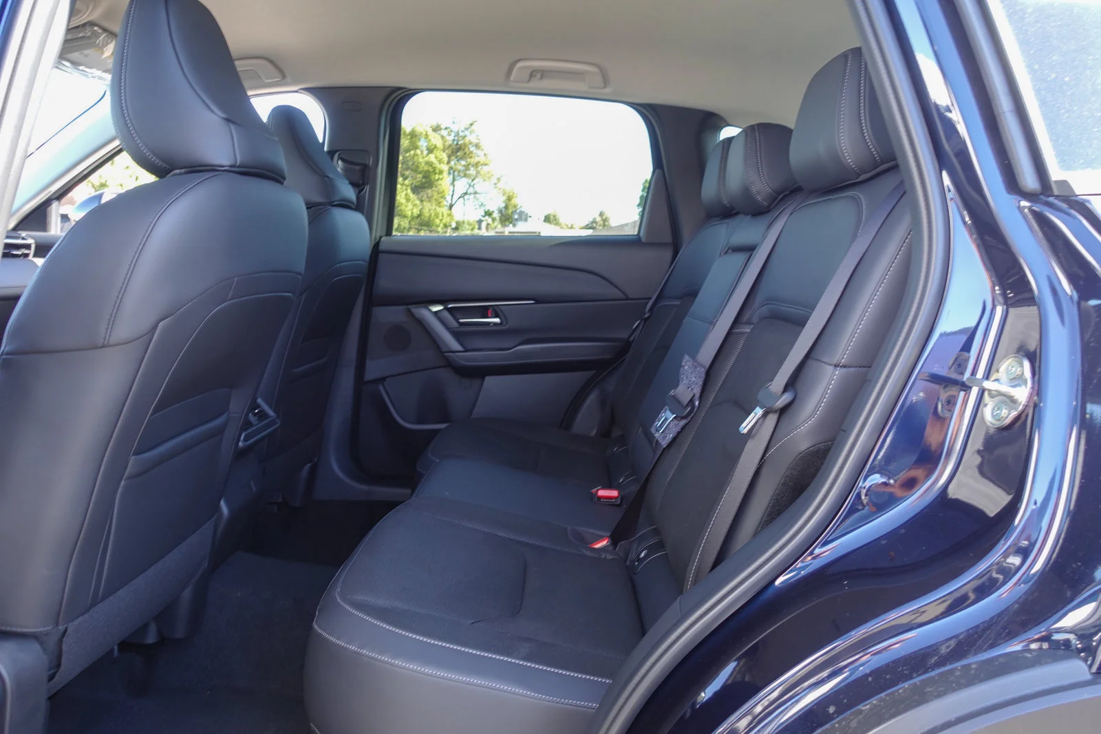 New 2026 Navy Blue Mica Mazda 2.5 S Select image 13