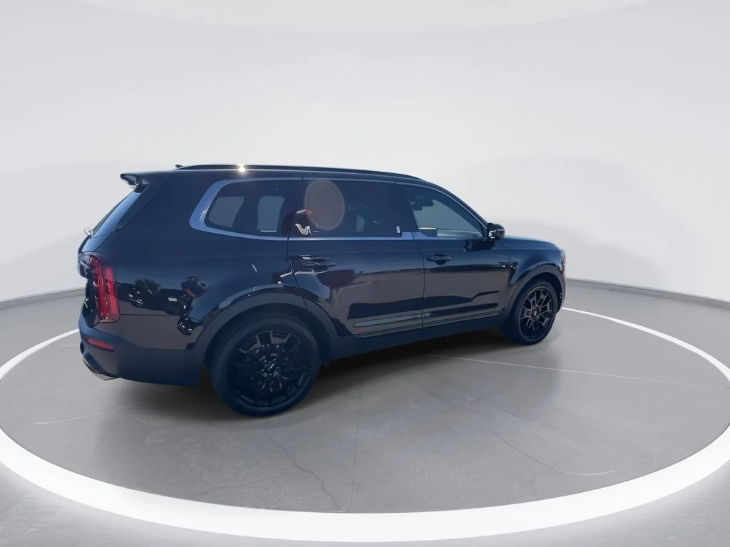 Used 2022 Black Kia SX image 8