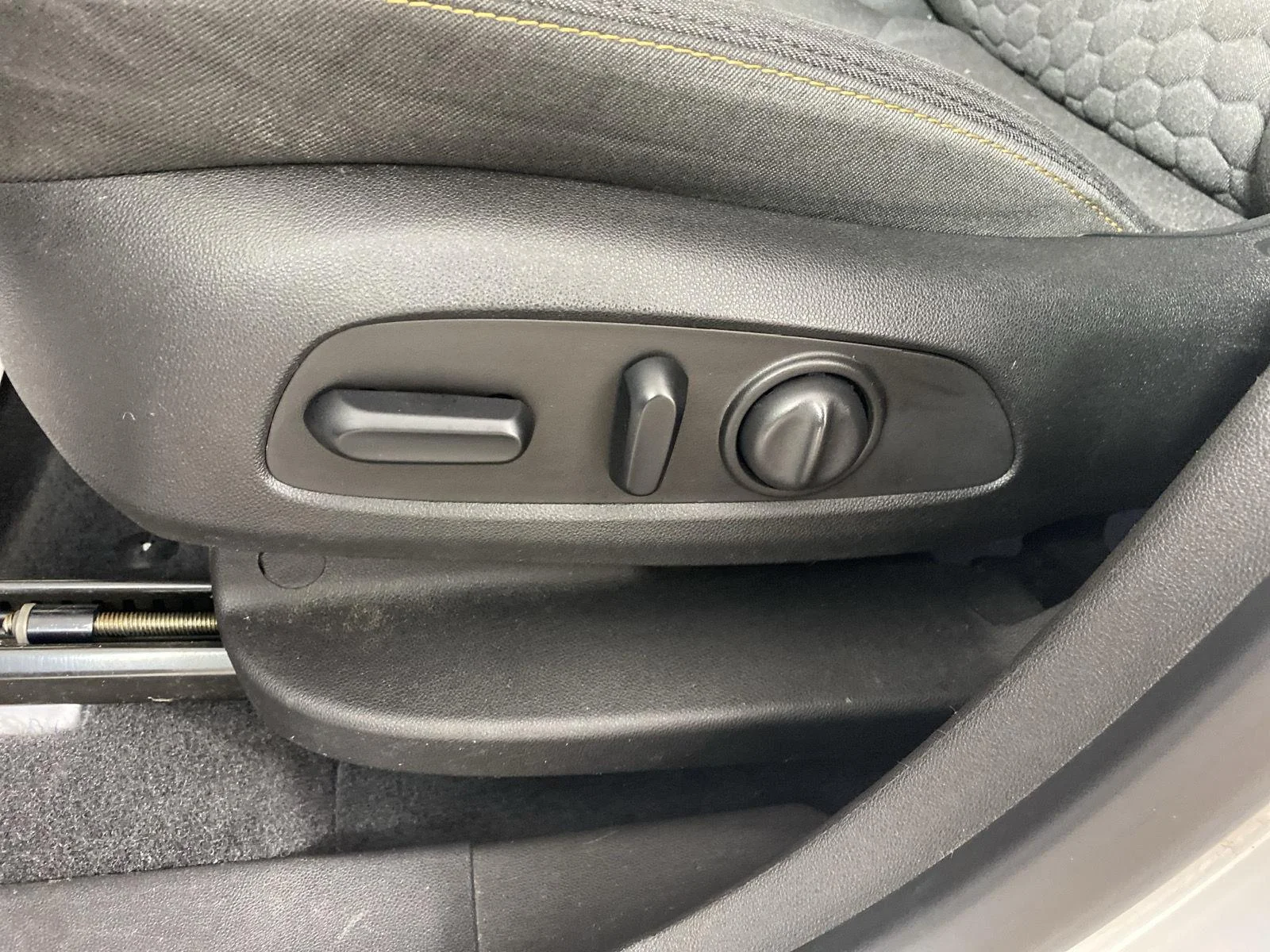 Used 2019 Summit White Chevrolet LT image 19