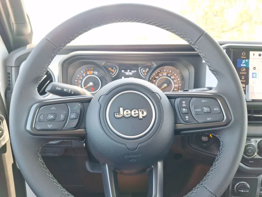 2025 Jeep Wrangler 4-Door Willys - Photo 23